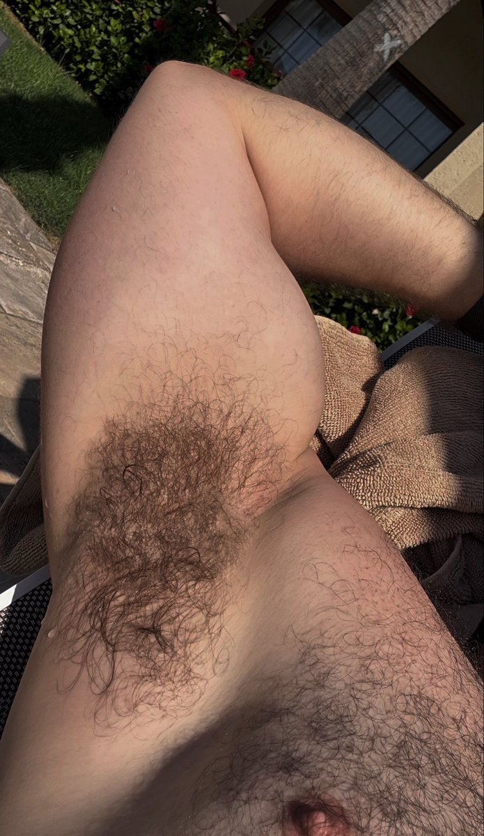 sniffu0hr's tweet photo. Sweaty pit and bicep 💪 https://t.co/UVnP6xdsBp