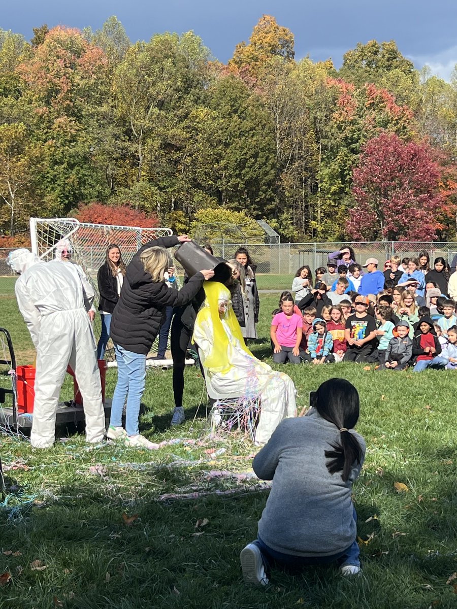 MTV_Elementary's tweet photo. The Miles for Mountain View reward was fulfilled today! We had a great time getting slimed! https://t.co/8xOUEnNmCS