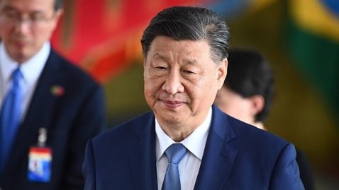 🔴最近被查的爆出的最大的诈骗犯和毒枭，都是来自中共国，这难道是巧合⁉️

当然不是，因为他们最多都是台面上的手套，无论是芬太尼大毒枭还是柬埔寨诈骗头目，背后都是中国共产党‼️

🚨结论：中共就是这个世界上最大的诈骗组织和贩毒集团，你同意么？所以最大的犯人是下图三中的中共党魁👇👇
👉