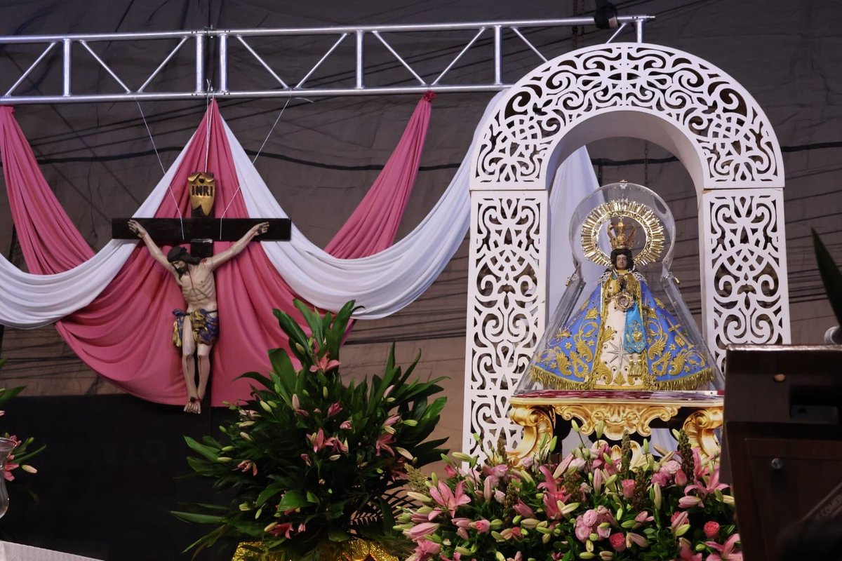ucmabastos's tweet photo. 📢 #AlMomento: Inicia la Misa en honor a la Virgen de Zapopan, oficiada por el Cardenal José Francisco Robles Ortega. 🙏⛪#UCMA #Ucmabastos #VirgenDeZapopan https://t.co/X2LXQNehy8