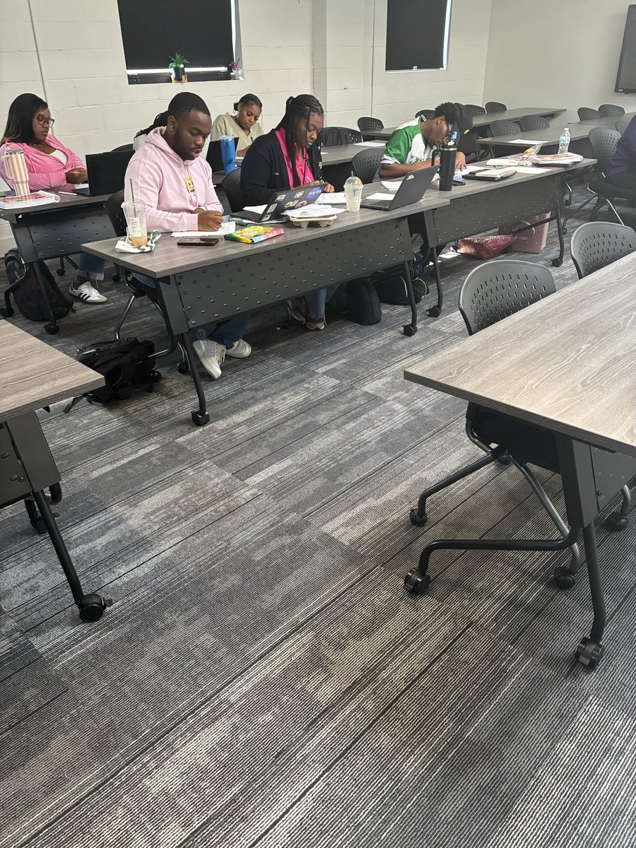 Candis J. Holt tweet media