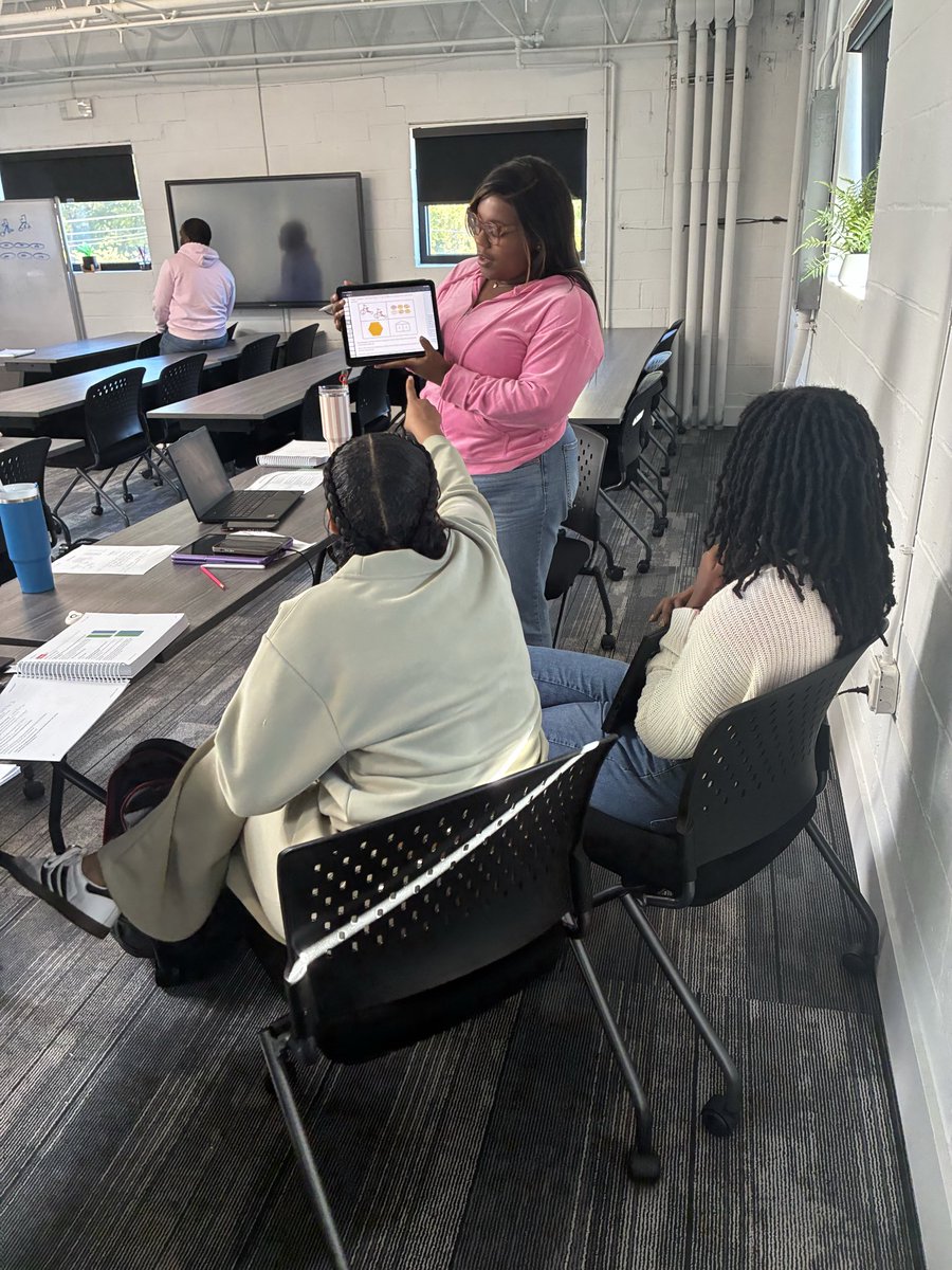 Candis J. Holt tweet media