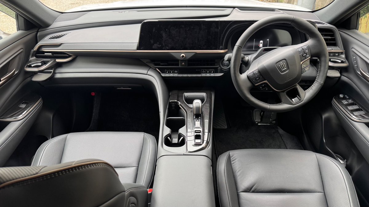 TTD 【⭐︎ rs advance様⭐︎】【美品・数量限定】 クラウンクロスオーバー(2022年9月～2024年4月) RS