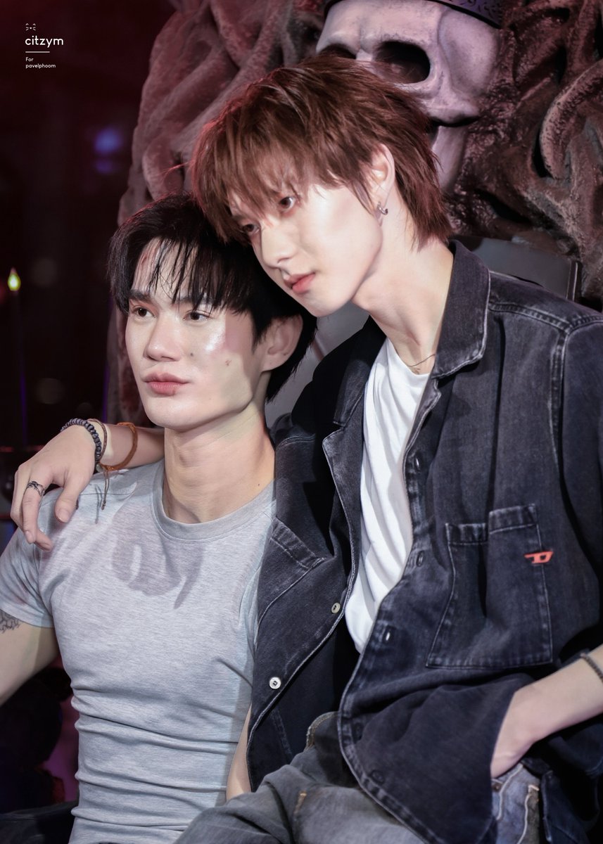 citzym's tweet image. แล้วมีแต่คนบอกว่าหล่อมากๆๆ ตลอดทั้งงานอ่ะ ฮื้อออ สิงสาฯแมสแน่!! พุเพวแมสแน่ๆๆๆๆๆๆ 😫🫵🏻❤️🔥
251024 #SiamHalloween2025xSingSaLatai
⁺⑅. #pavelphoom  @pavelphoom ◞✩︎
⇢ ‧₊ #ppoohkt  @ppoohkt #poohpavel ꕀ