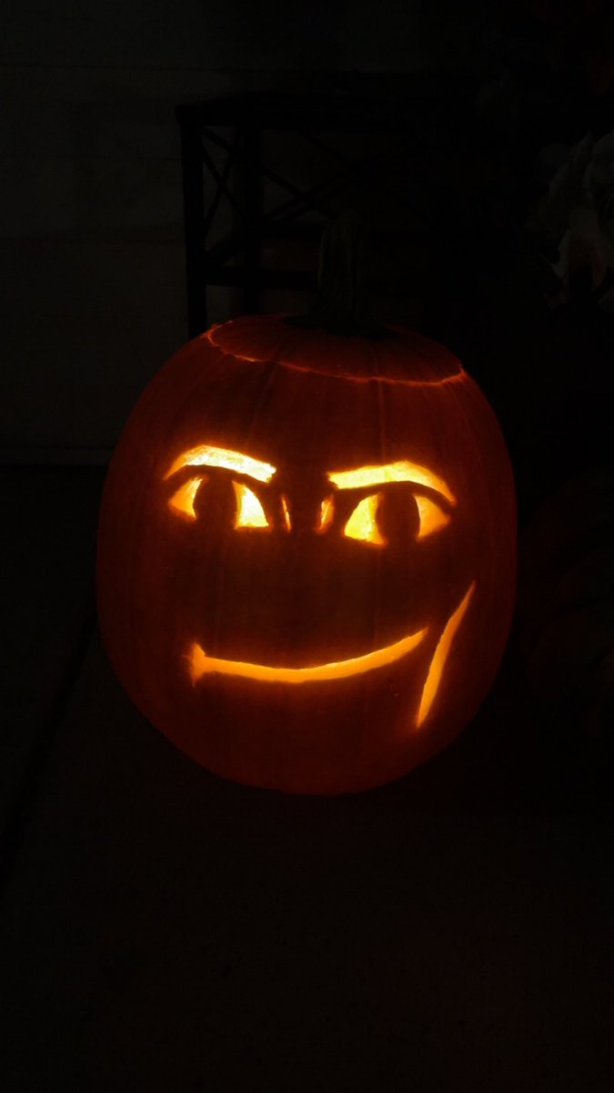 shrugggow's tweet photo. My Chad fiancé carved a Chad Roblox face https://t.co/XsTtlK4wRB