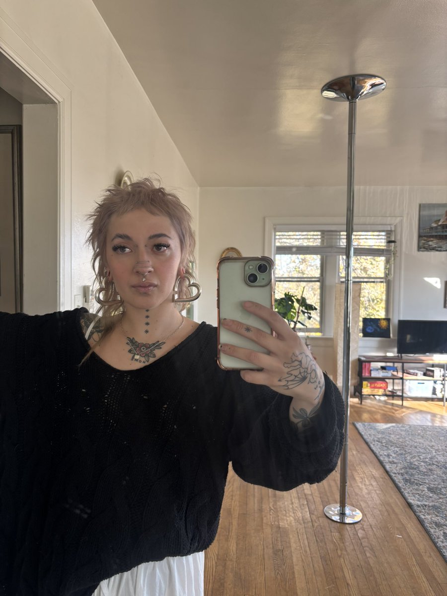 amigomezc's tweet image. do u see in me what i see in u