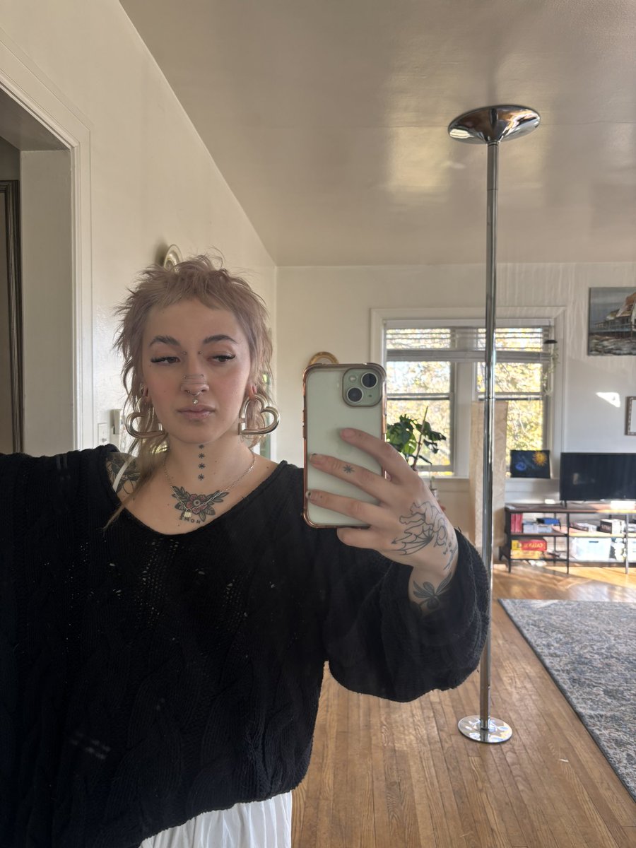 amigomezc's tweet image. do u see in me what i see in u