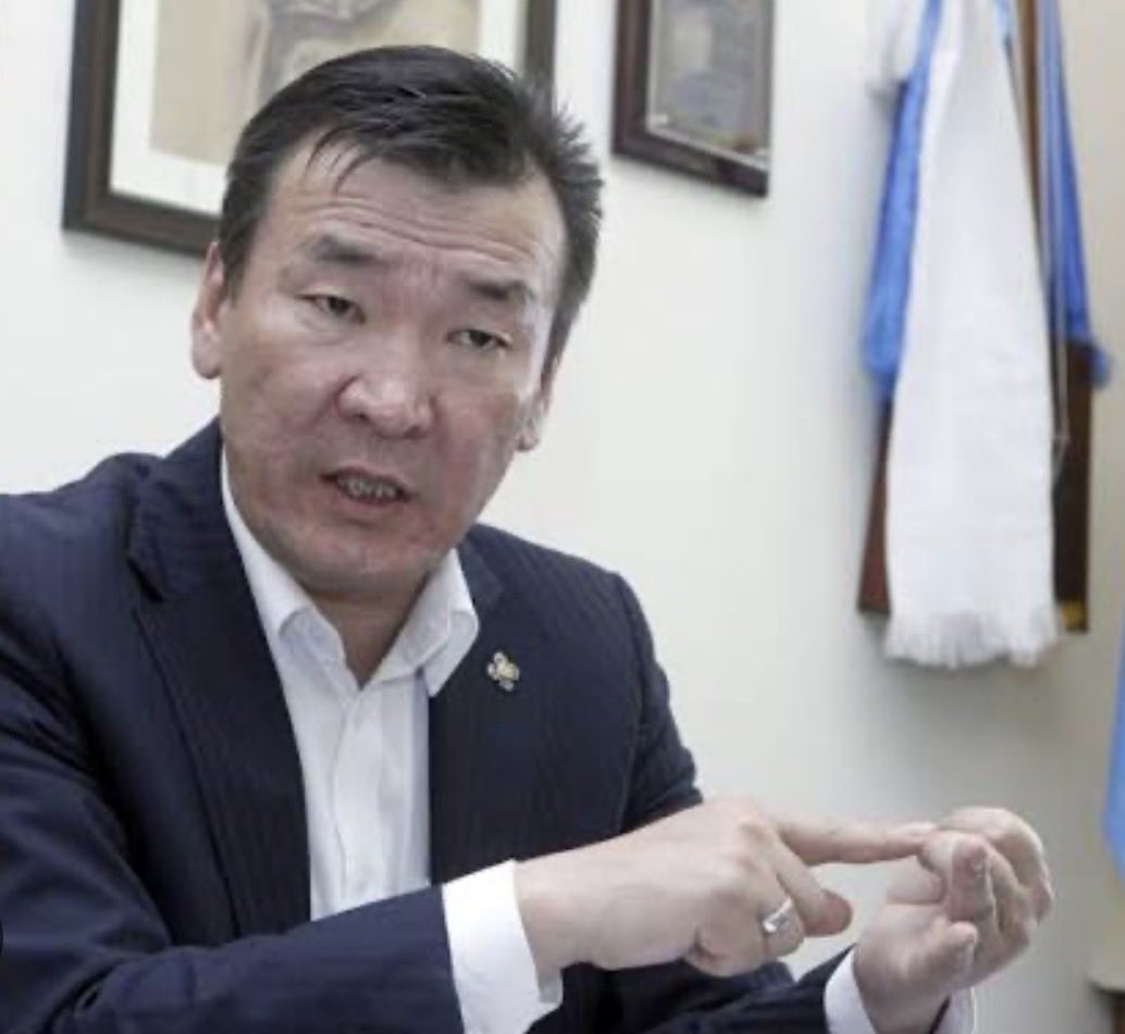 Энэ муу Жонхуугийн цавинд наалдсан нохойноос л ийм үйлдэл гарна. Одоо энэ нохойг хангалттай жаргаалаа болоо юм биш үү...👇‼️

УИХ-ын гишүүн С.Ганбаатарын "УИХ-ын гишүүнийг 4 жилийн хугацаанд хуулийн байгууллага шалгаж болохгүй" гэдэг санал бол ТЭНЭГЛЭЛ‼️