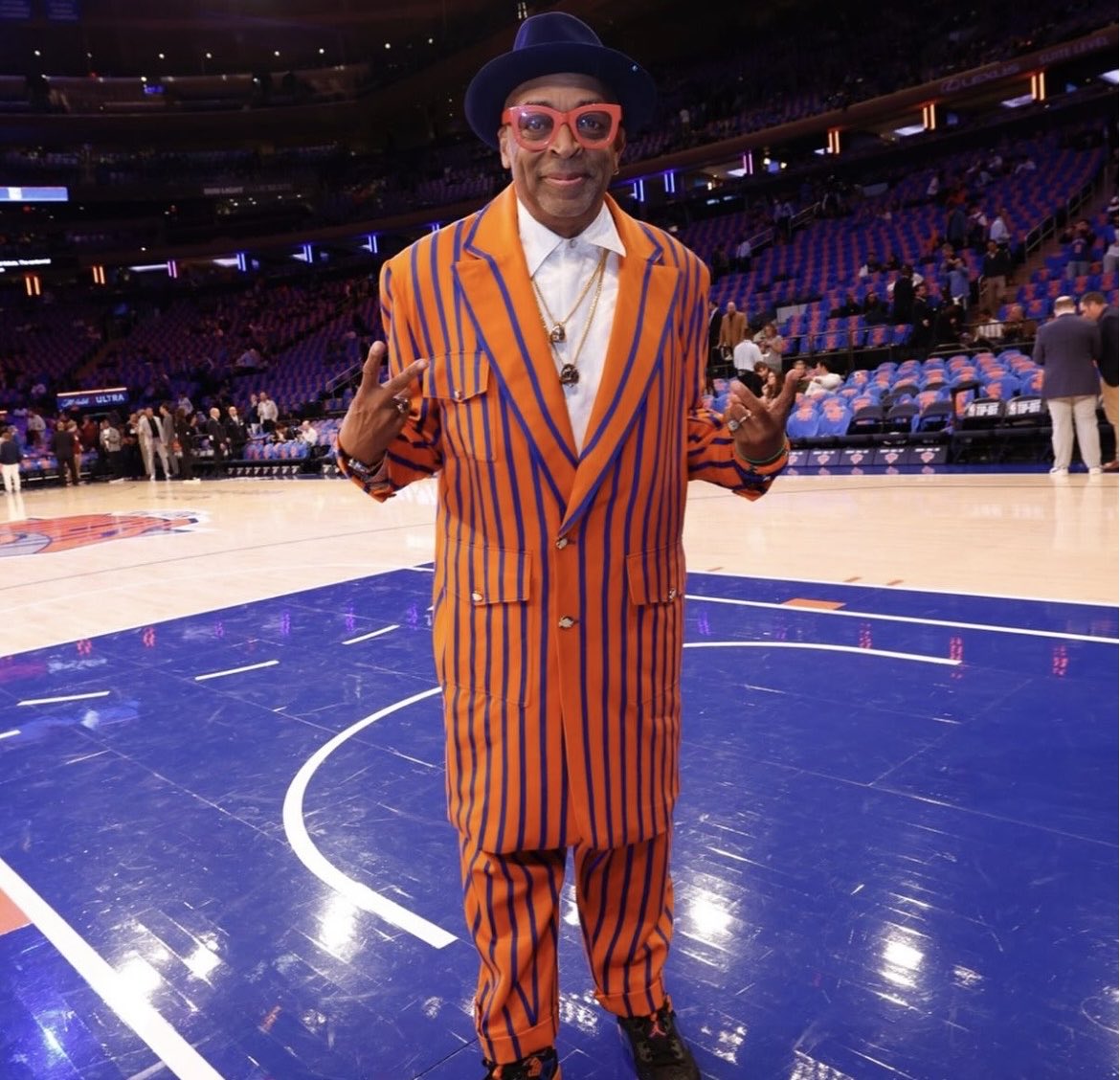 barelymarch's tweet image. 