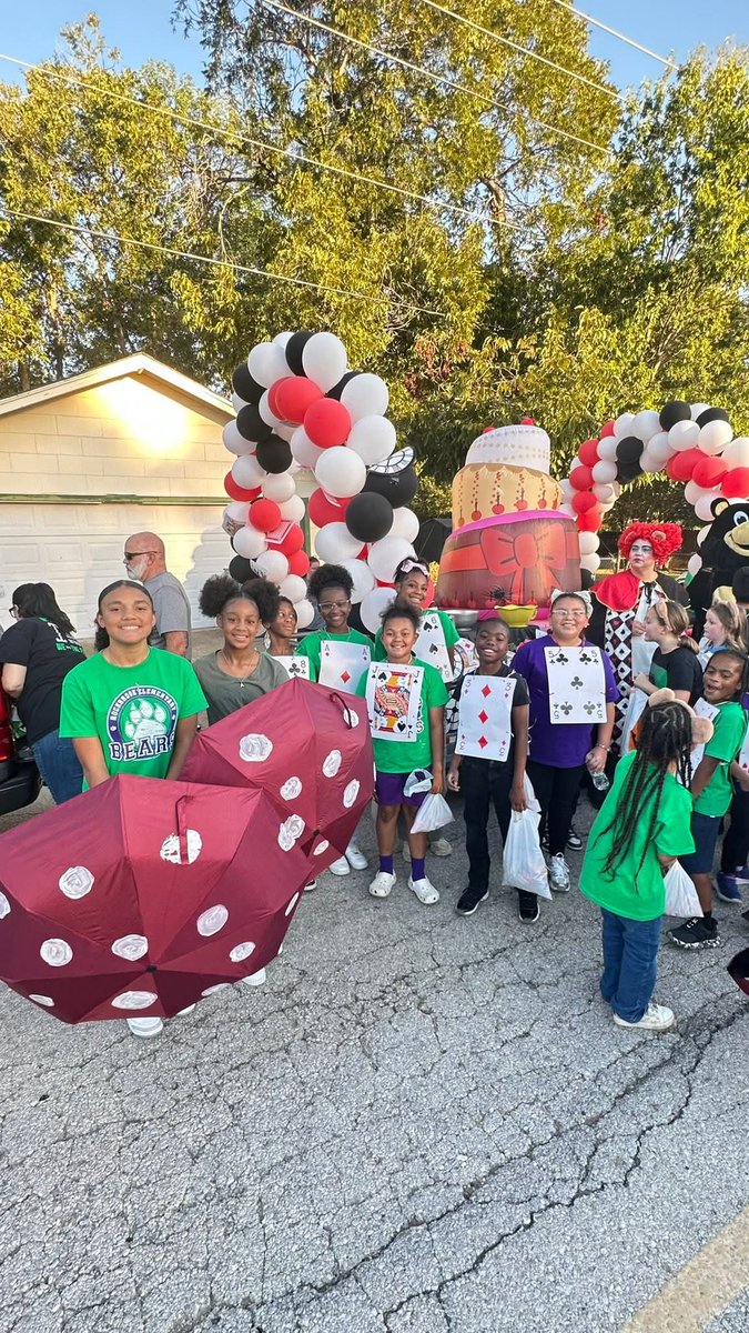 Rockbrook Bears in Wonderland ￼had such a fun and exciting time at last night’s LHS homecoming parade! Definitely a night to remember!