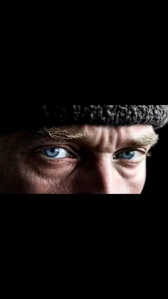 Atam sen onları dinleme