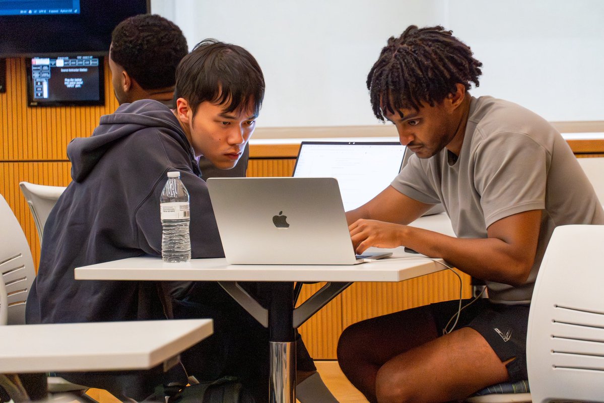 codeherk's tweet image. My brother Stephen @Segfaultpng & I had the pleasure of running an API Development workshop at @TempleUniv’s Annual Hackathon, OwlHacks. @csttemple!
#computerscience #softwareengineer #coding #blackintech #workshop #python