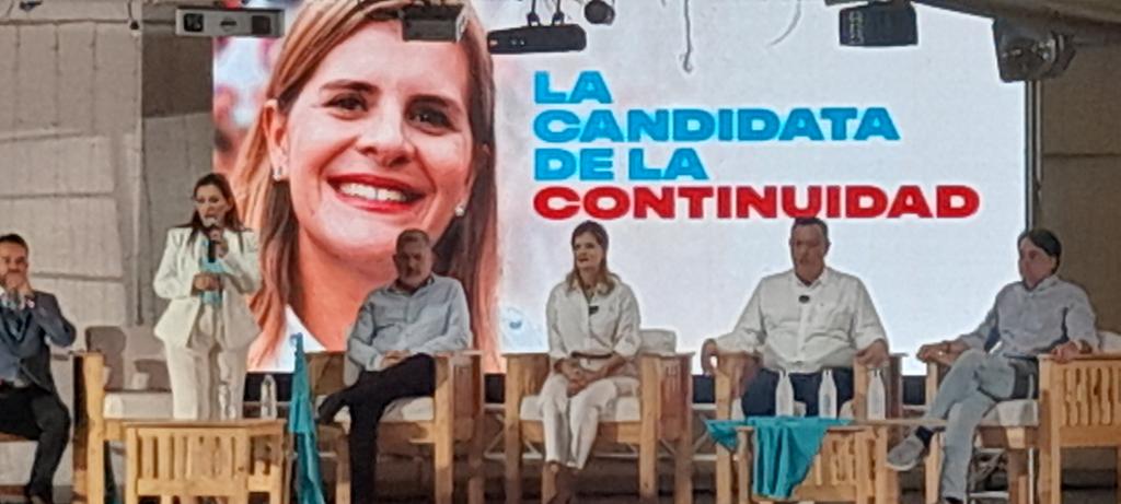 El_Poas's tweet photo. Laura Fernández Presidente 2026-2030 #PPSO #VOTOCR #EleccionesCR #LauraPresidente. https://t.co/rek6PJDZPi