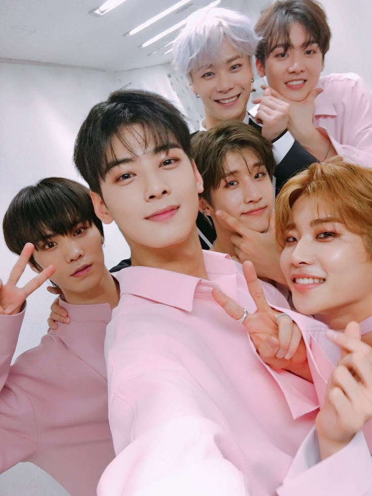 I vote for #ASTRO at #2025MAMAVOTE