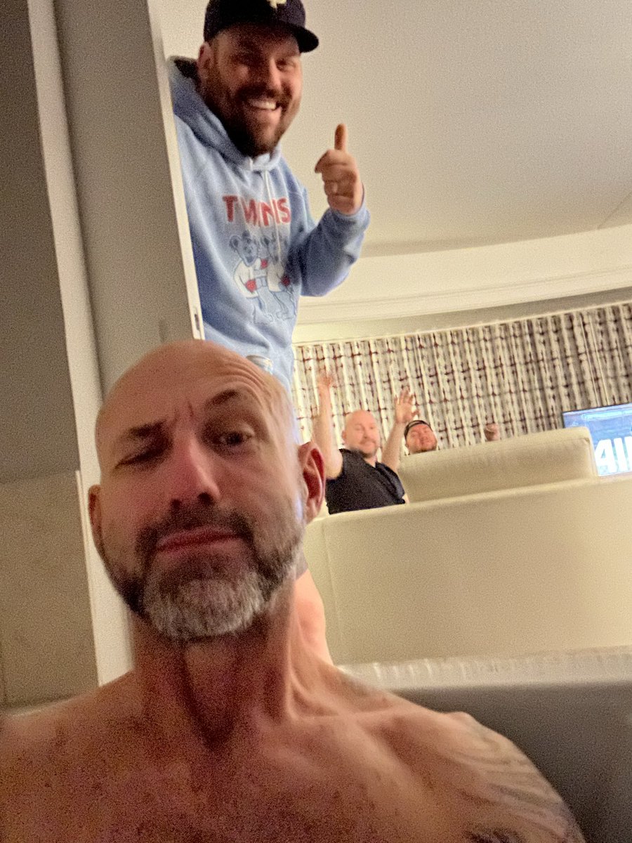 Chris Hawkey tweet media