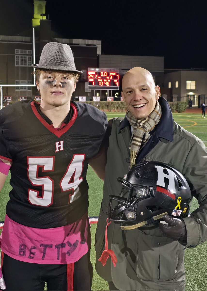 My Hat's Off to Haddonfield senior defensive lineman Logan Rhea!

He was everywhere tonight, with a sack and a few TFL for the Haddons as they topped Paul VI, 28-7!

The win gave Haddonfield a shared division title and the No. 1 seed among all South/Central Group 2 teams.