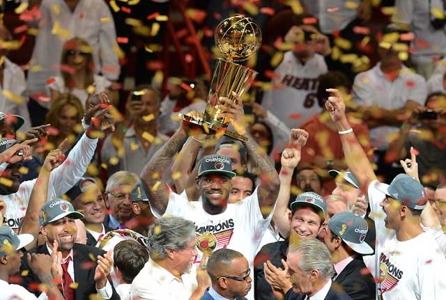 NbaMemesGod's tweet photo. The Miami Heat against the Grizzlies after Terry Rozier got arrested: https://t.co/yoWC9eL6RY