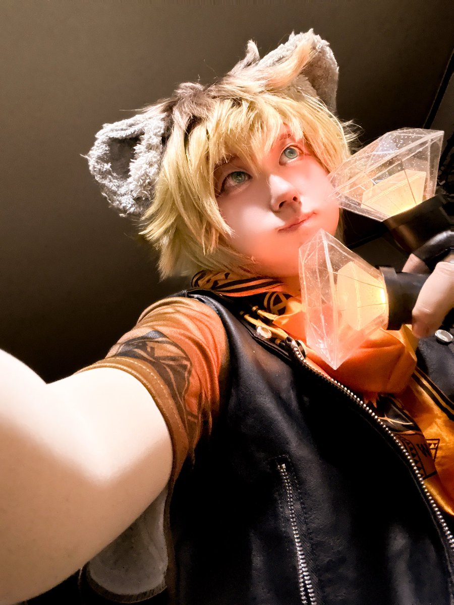 昨日というか今朝だけど、、、
ぶちでフ“レシ“ュ4周してた...
お家だと一緒に踊れてたのちぃ

レイパッパ楽しすぎ