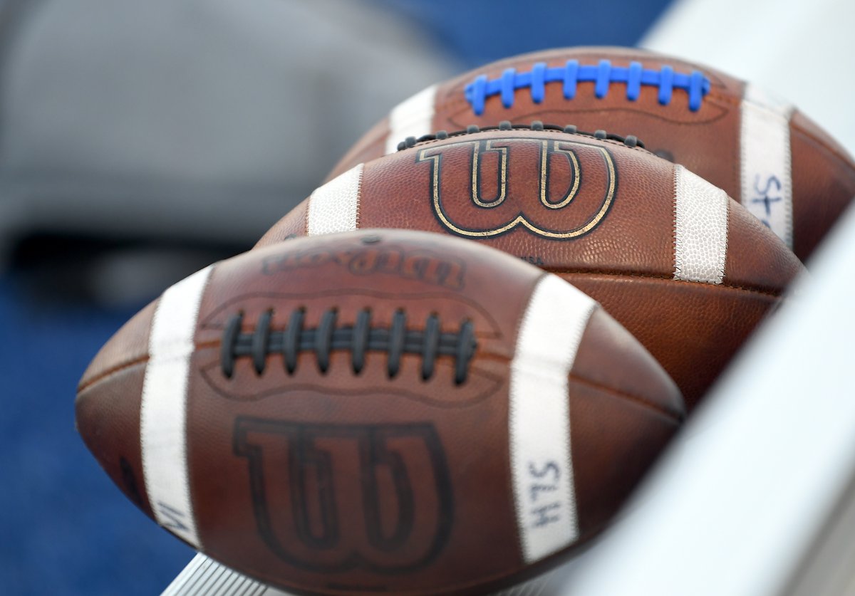 TheVarsityFootball (@thevarsityfball) on Twitter photo FOOTBALL: Friday night scoreboard for Week 9 of the 2025 season >> bit.ly/4hnh3bu FOOTBALL: Friday night scoreboard for Week 9 of the 2025 season >> bit.ly/4hnh3bu