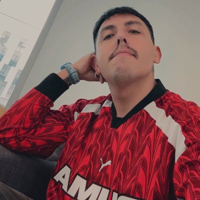 SebasWorld's tweet image. #NuevaFotoDePerfil