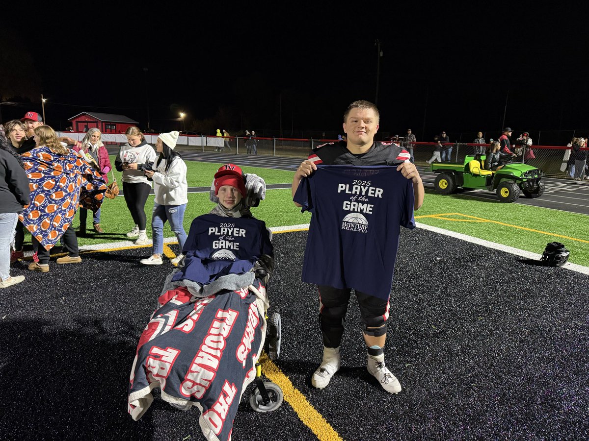 Tonight’s player ‘of the game was Jake McDermott. Jake had 59 yards for 2 touchdowns, 2 two point conversions and making holes as a lead blocker. And also Co-Player of the was Mayson White.