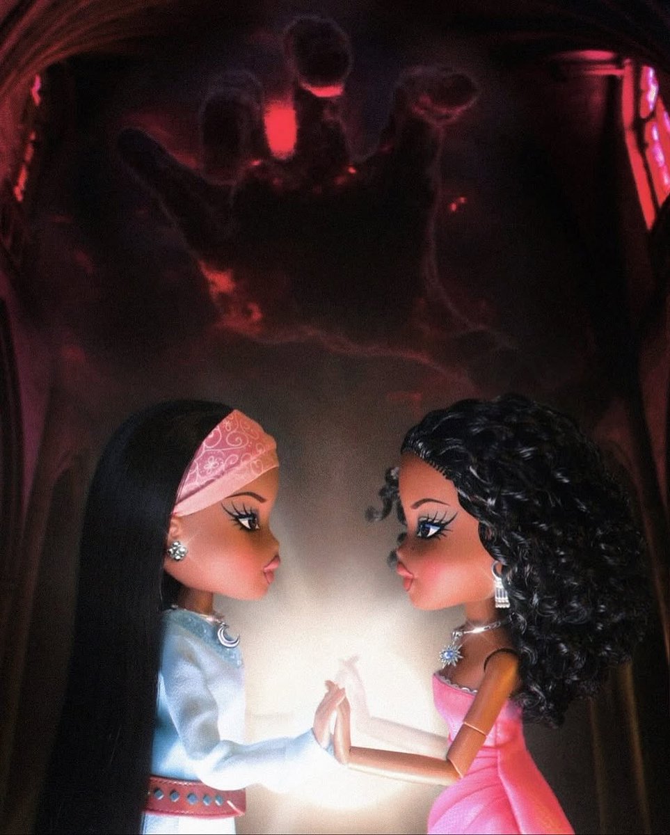 filmsbratz's tweet image. — bratz celebrates twitches anniversary. 🔮🌞🌙 make these real so I can purchase them NOW! they’re so cute! my brand right here.
