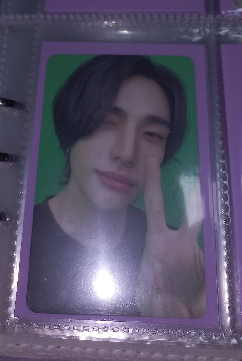 Giulia47249805's tweet photo. Feedback positivo para @jisunginna que me vendeu essa prio minha do Hyunjin, obrigada por ajudar minha coleção veio direitinho.😘😘 https://t.co/22VHz4jSpW