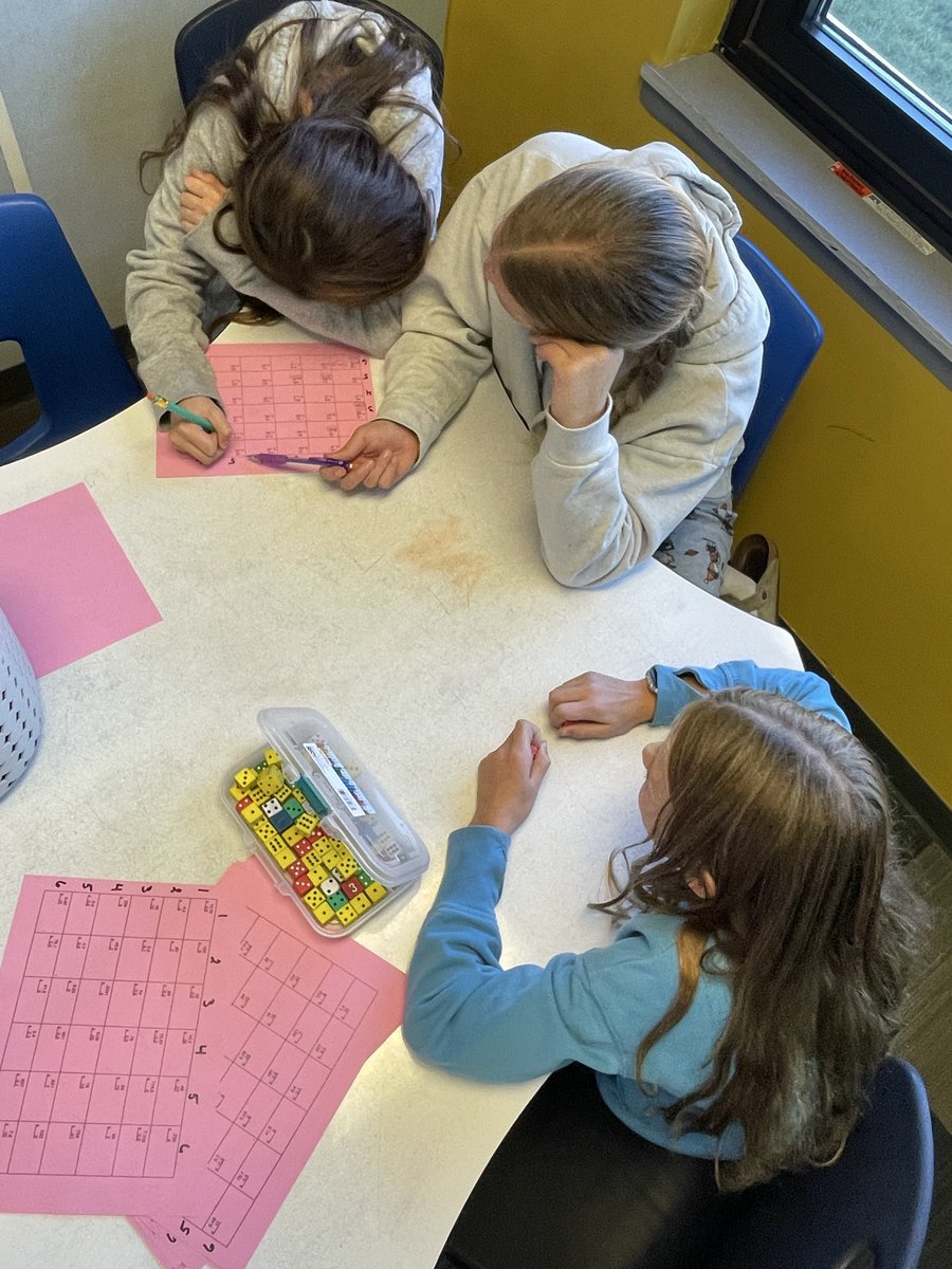 Elizabeth Hardy tweet media