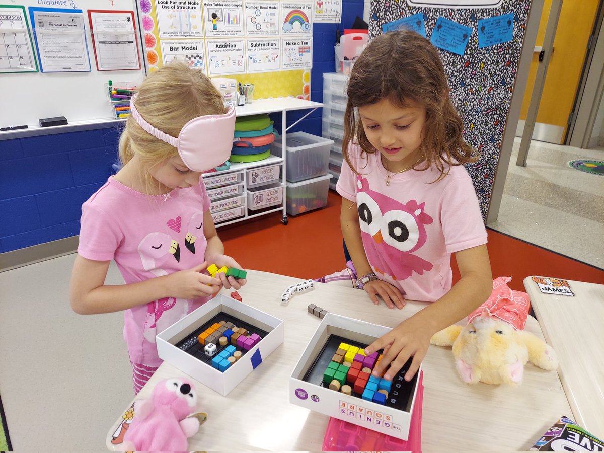 jsaunders2nd's tweet image. Celebrated earning 25 compliments with board games and card games. Such a great way to practice positive collaboration skills! #MrsSaundersScholars #hawksSOARtogether #oneccps @OldHundredES