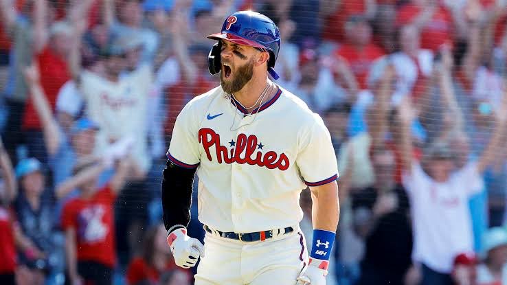Alexcoll_'s tweet photo. #Phillies Bryce Harper 🗣️

“I want (a championship) more than probably a lot of people,” he said. “I want to hold that trophy. On a personal level, I’m going to work my butt off this offseason again and get ready for next year…” 

(@ScottLauber)

#Phillies https://t.co/KlxSStTck4