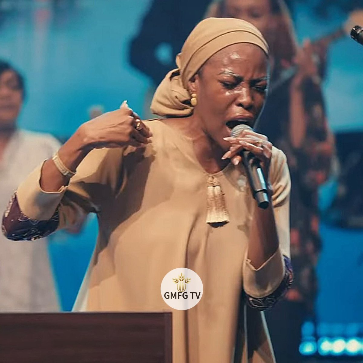 lizzyetowa's tweet photo. PASTOR ENO JERRY EZE MA, I SALUTE YOUR CAPACITY 😭🔥
Day 17 of Hallelujah Challenge? Mama’s tongues were not normal!
BRRRAAAATATATA! Even angels had to duck 😂🔥🔥 https://t.co/CfuZ0hsMop