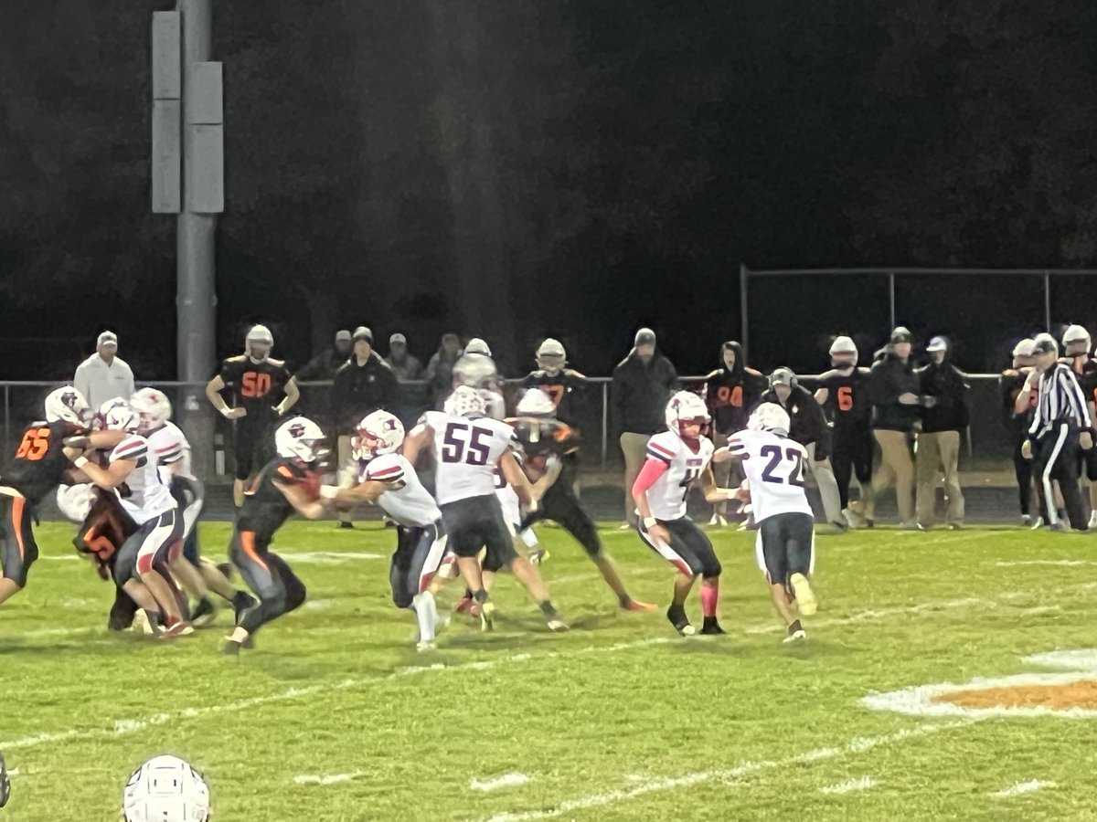 🏈 vs North Bend 

Otto Henkel with a 1-yd TD run and the 2pt conversion.  Chieftains are up 56-20.