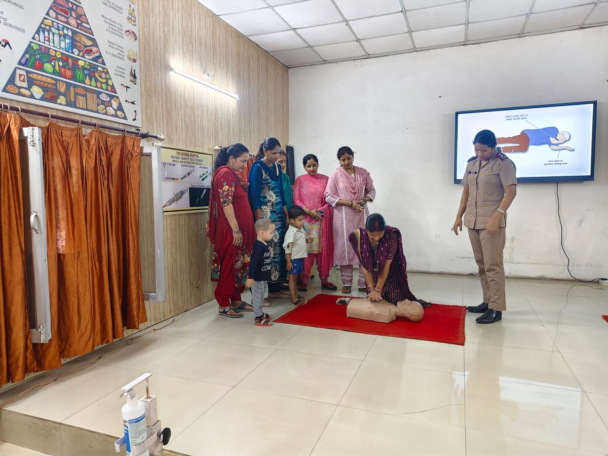 VajraCorps_IA's tweet image. #WeCare
Annually, over 5-6 lakh lives are lost in India to sudden cardiac arrest — most before medical help arrives.
#GoldenArrowDivision is changing that. 
Through 11 months of dedicated doorstep #CPRTraining across #Ferozepur Garrison, over 5,000 families &amp;amp; youth have been…