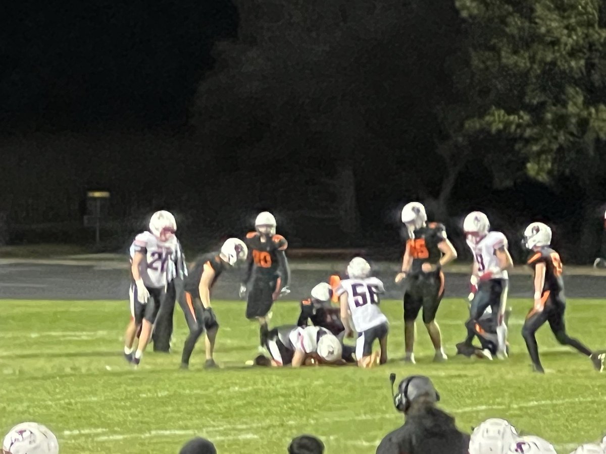 🏈 vs North Bend 

Daniell to Carson Jurey for the TD. Weston Ringer with the PAT.  Chieftains are up 63-20.