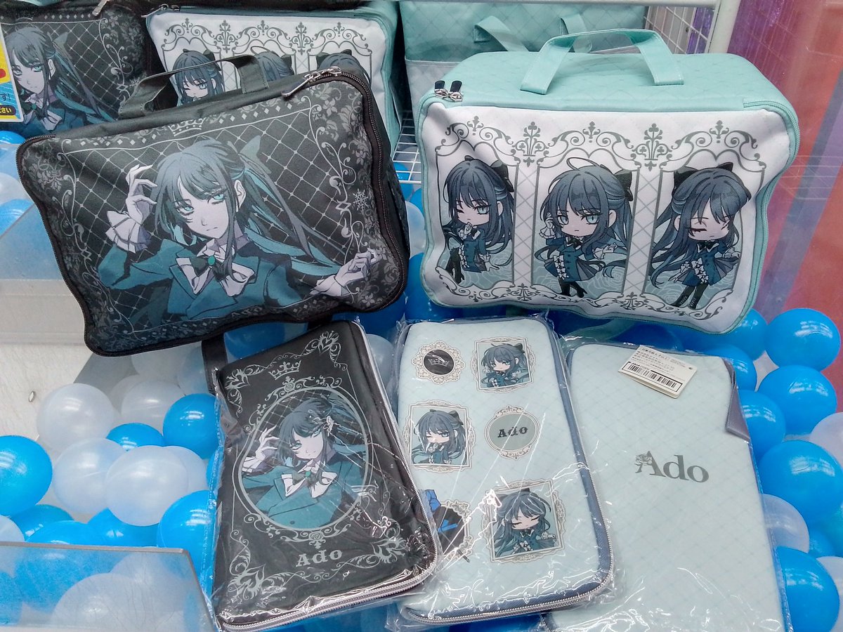 ado ラウンドワン限定　ペンライトケース　収納BOX 描き下ろしイラスト ado ラウンドワン限定 ペンライトケース 収納BOX 描き下ろし