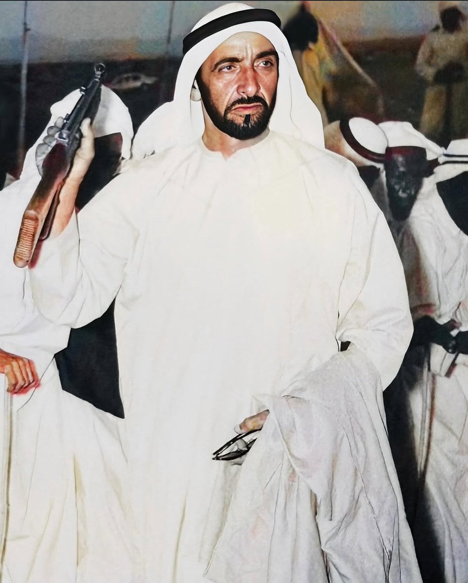 اللھم إنّ #زايد_بن_سلطان أكرمنا في الأرض، فأكرمه في جنتك وأنت أكرم الأكرمين

اللهم اغفر له وأسعده في الفردوس الأعلى كما كان سبـبًا فـ سعادتنا 

 #رحم_الله_باني_دار