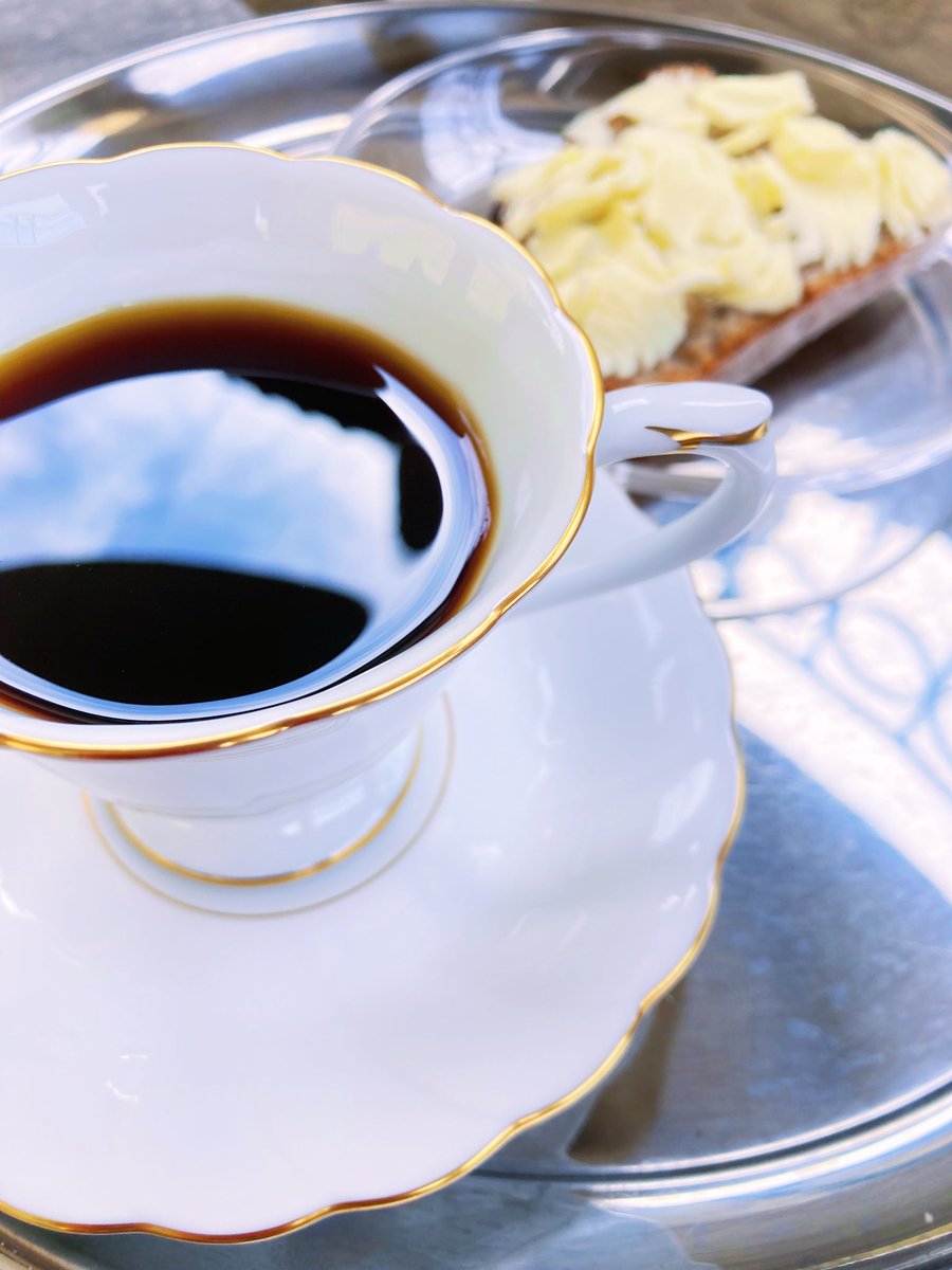 nericafe2011's tweet photo. コーヒーとタルティーヌ、で軽食を
#タルティーヌ
#セーグル
#chezbèe
#nericafe https://t.co/Ffv4pgWP46