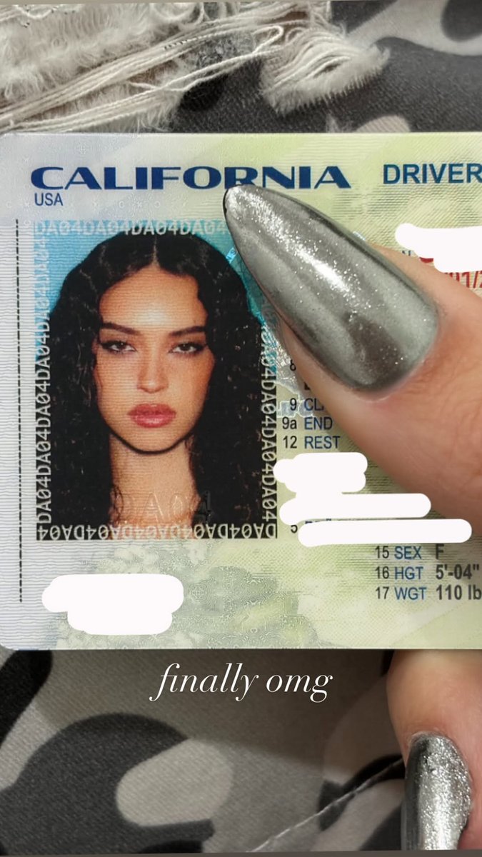 NewsKatseye's tweet image. Daniela shares a very lethal driver’s license photo to her IG story! 🔥✨
#KATSEYE @katseyeworld
