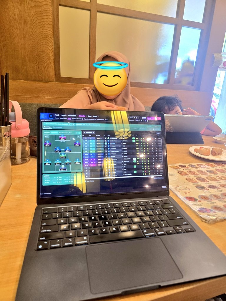 tsugafc's tweet image. Racun itu memang nyata. Selamat weekend😂😂😂
@id_fm