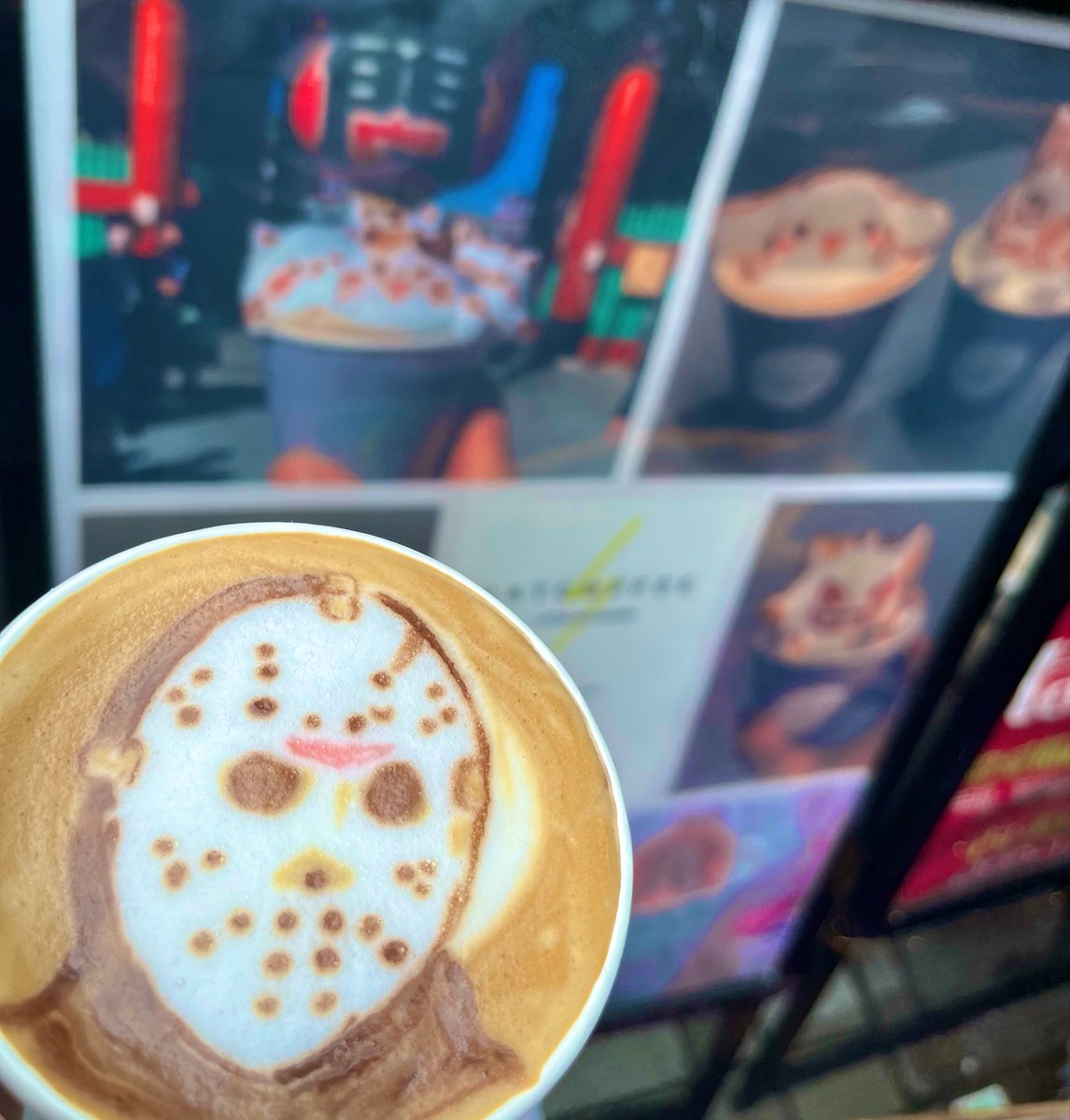 mayo_n0201's tweet photo. #HATCOFFEE
HATCOFFEE2019 

Jソンをラテアートで作ってもらった♡
すごく可愛い!!ﾊﾆｰﾗﾃ美味しい!!
描いてるお兄さん天才だと思う https://t.co/XpY5Ti4iF5