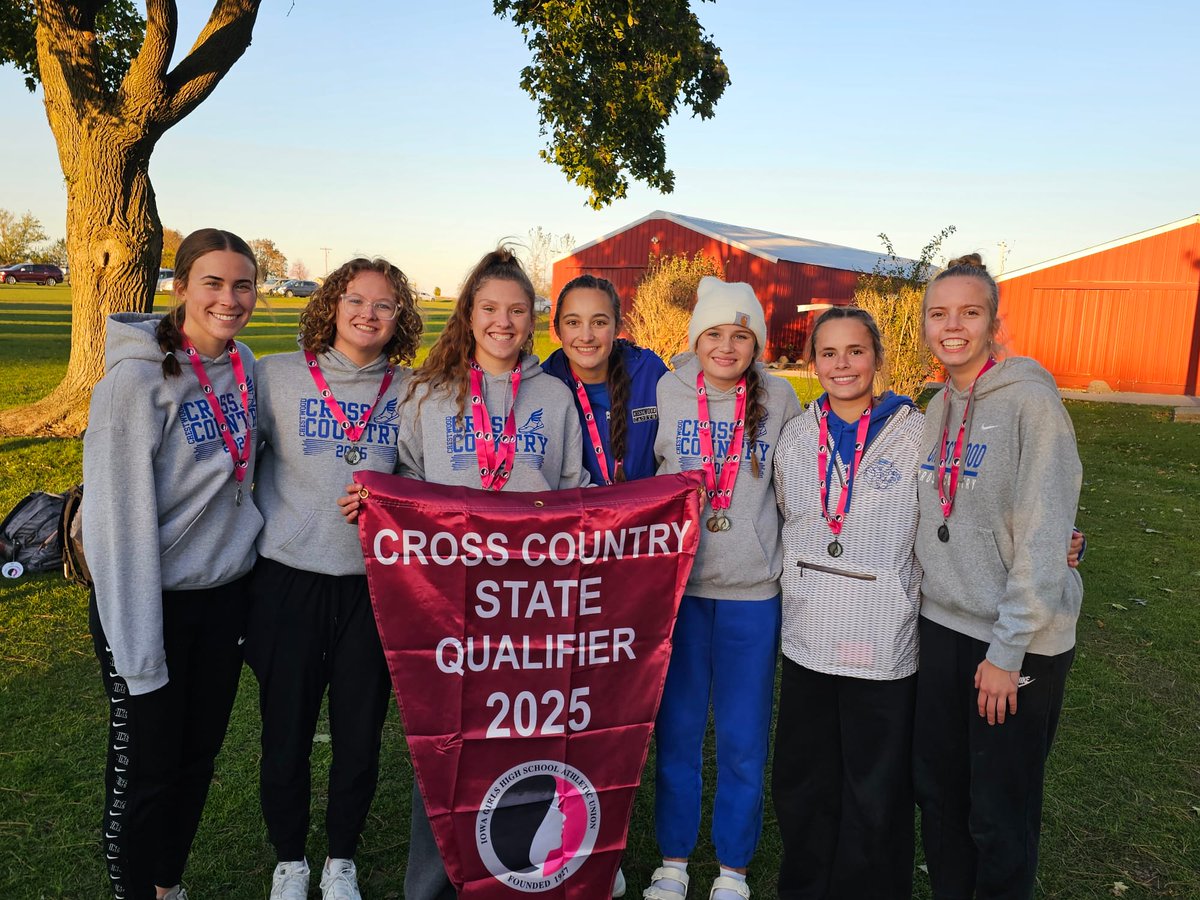 So very proud of the Crestwood Girls XC team! 2nd place to qualify for state! So proud of you Ella Mae! 👟💨🥈 <a href="/DaleDennler/">Dale Dennler</a>