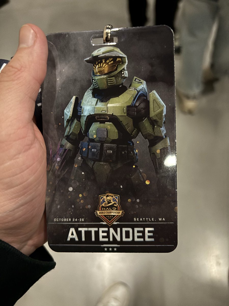PizzaSIug's tweet photo. Day 1 of #HaloWC was pretty good https://t.co/I5wyjFELpY
