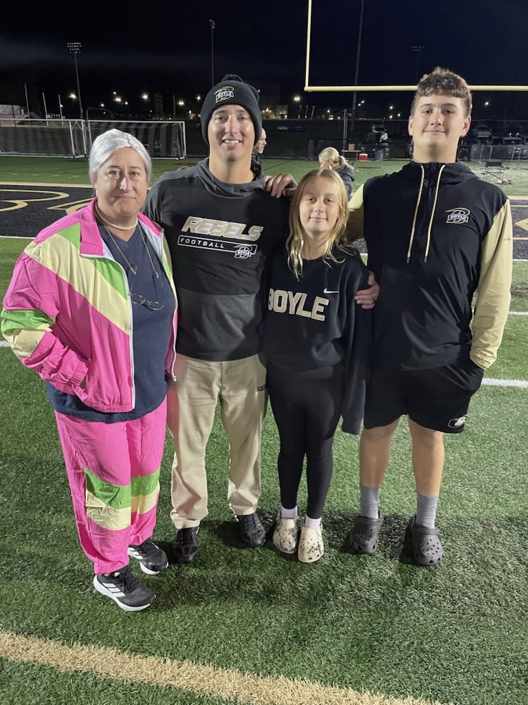 coach_singleton's tweet image. Great way to celebrate our seniors with a big district win to cap off district play! Huge test next week to get ready for the playoffs. “Success is never final and failure is never fatal.” #GoRebels #theygoaswego #beaboutit