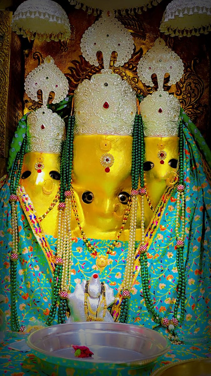 शनिवार प्रातः दर्शन मां बगलामुखी... जय हो माई की... कृपा बनाए रखियेगा मां 🙏🙏