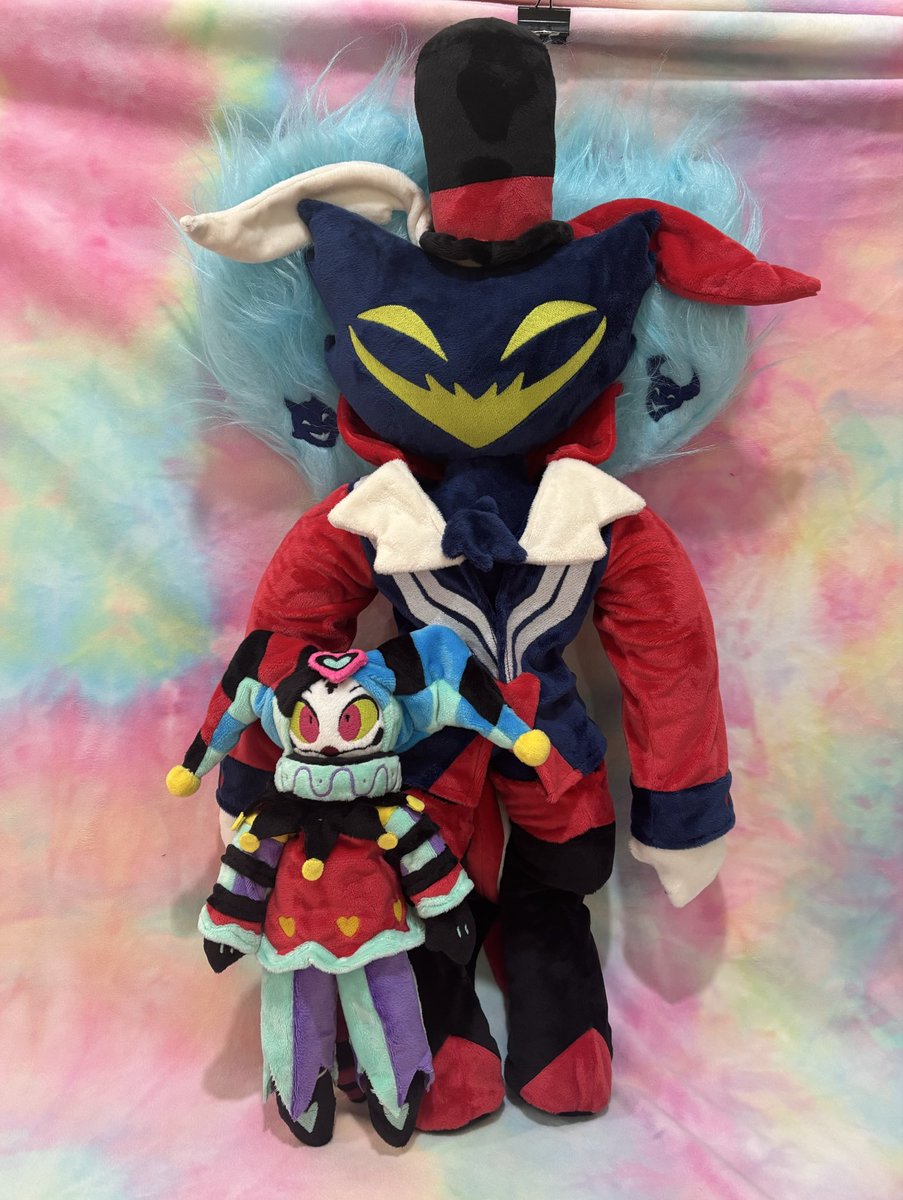 I love how they look together!! 💖 

#HelluvaBoss #fizzmodeus #HelluvaBossFanart #Fizzarolli #Asmodeus #plushie