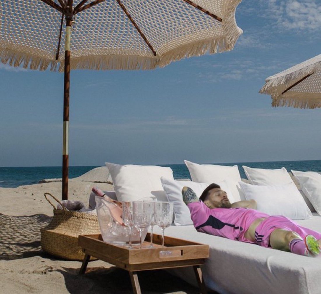 Leo Messi the Brace Man has resumed his brace duties again