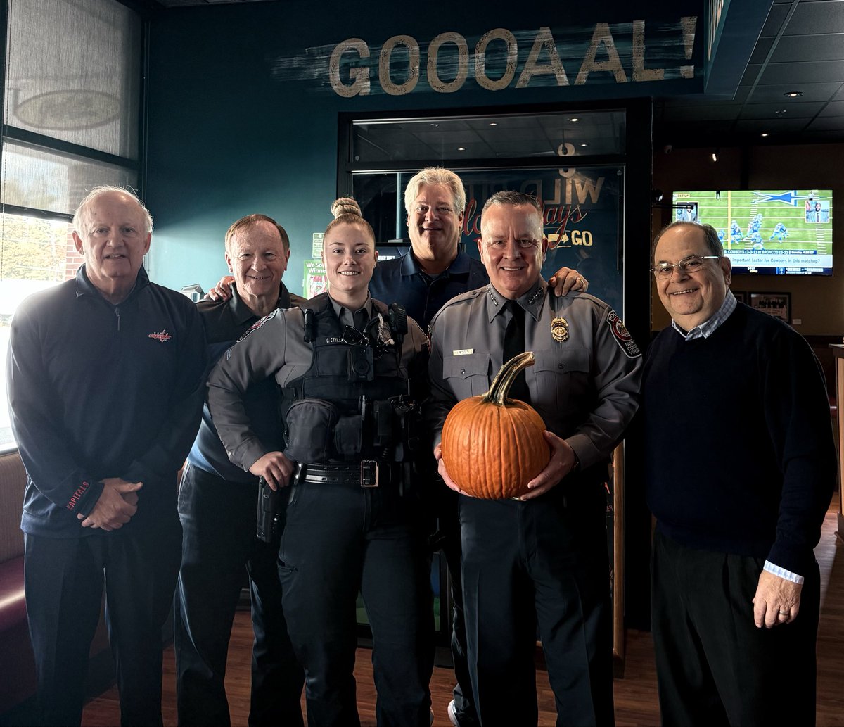 Patrol Officer of the Month Lunch with the Chief <a href="/GloryDaysGrill/">Glory Days Grill</a> w/ PFC Cyrilla from the Mason District Station 🎃