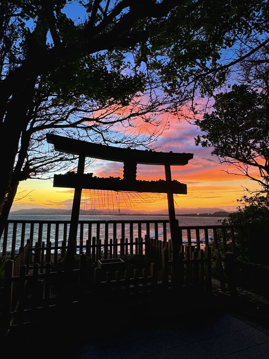 uminakapark's tweet photo. 秋のSNSフォトコンテスト開催中！
うみなかで秋を見つけて、「#うみなかの秋2025」をつけてInstagramまたはXに投稿しよう！公園だけじゃなく、志賀島や西戸崎の写真も待っています。入賞者には素敵なプレゼントもあります🎁

▼詳細はこちら
https://t.co/8pweZERjLo

#海の中道海浜公園
#志賀島 https://t.co/d4hKk4yUdL