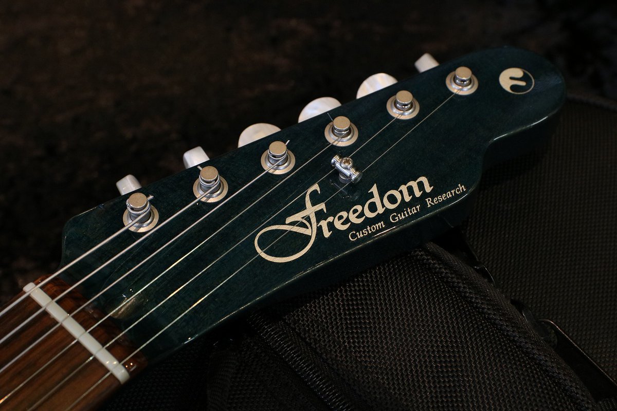 ■希少◻️美品◻️JACKSON custom ディマジオ　ミディアムスケール □希少◻️美品◻️JACKSON custom ディマジオ ミディアム