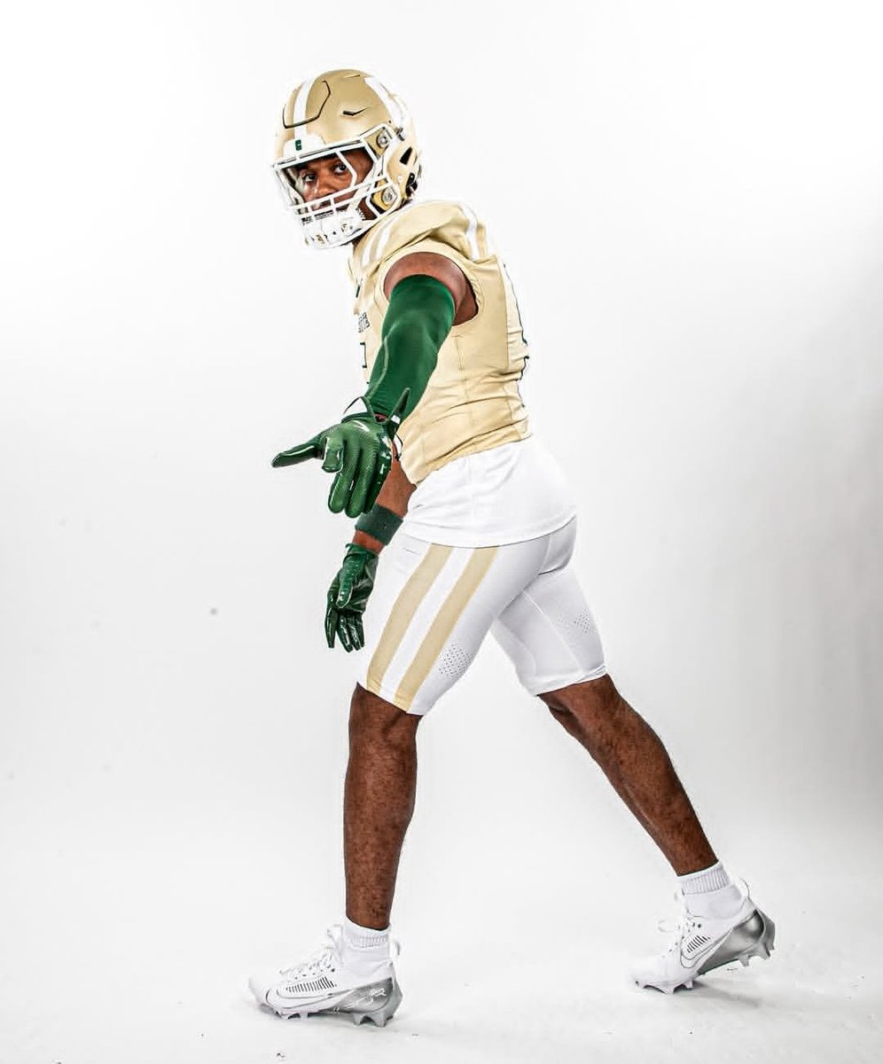 NCAAFNation247's tweet image. Charlotte WR Javen Nicholas vs North Texas

• 7 rec 187 yards 2 TDs
• 26.7 ypc